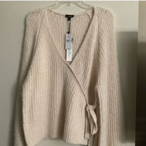 NWT Express Long Sleeve Wool Blend Faux Wrap V-Neck Fuzzy Sweater, XL, Cream